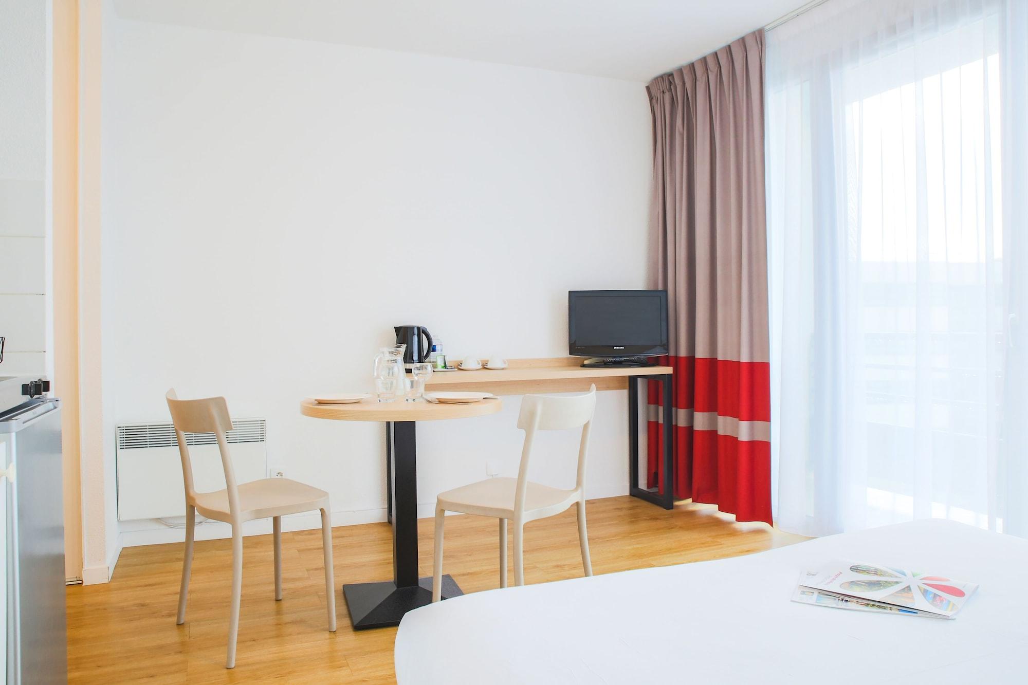 Comfort Aparthotel Le Mans Luaran gambar